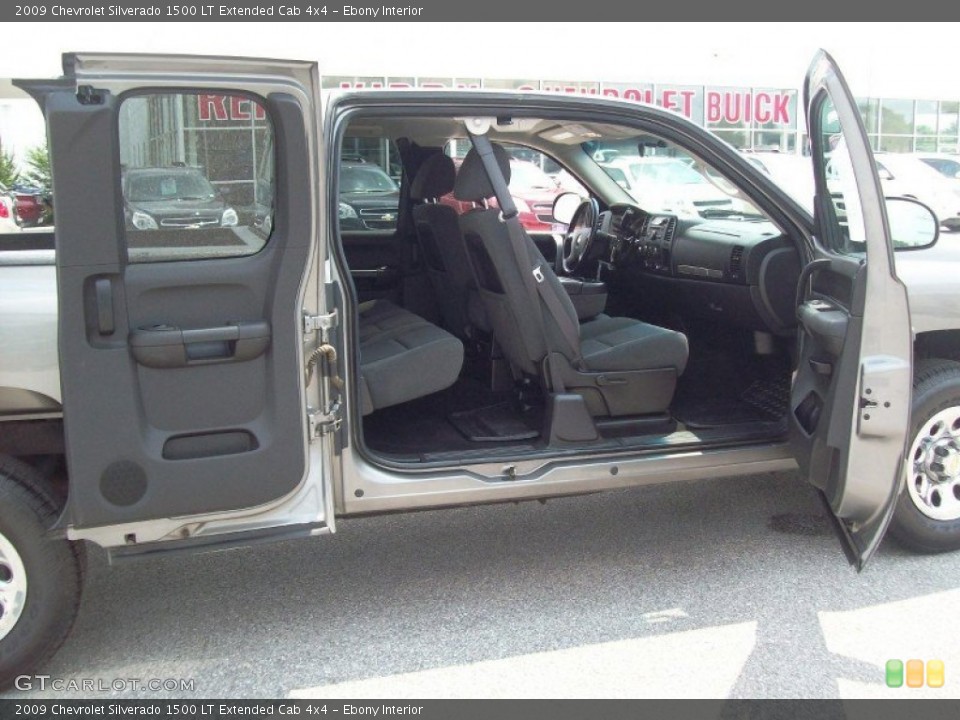 Ebony Interior Photo for the 2009 Chevrolet Silverado 1500 LT Extended Cab 4x4 #50424550