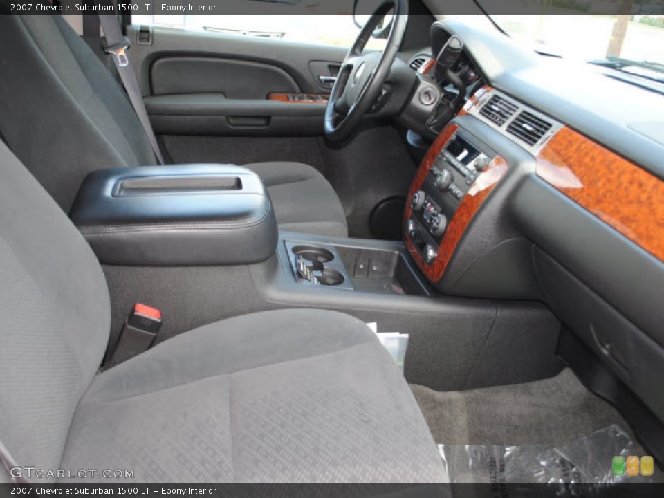 Ebony Interior Photo for the 2007 Chevrolet Suburban 1500 LT #50424595