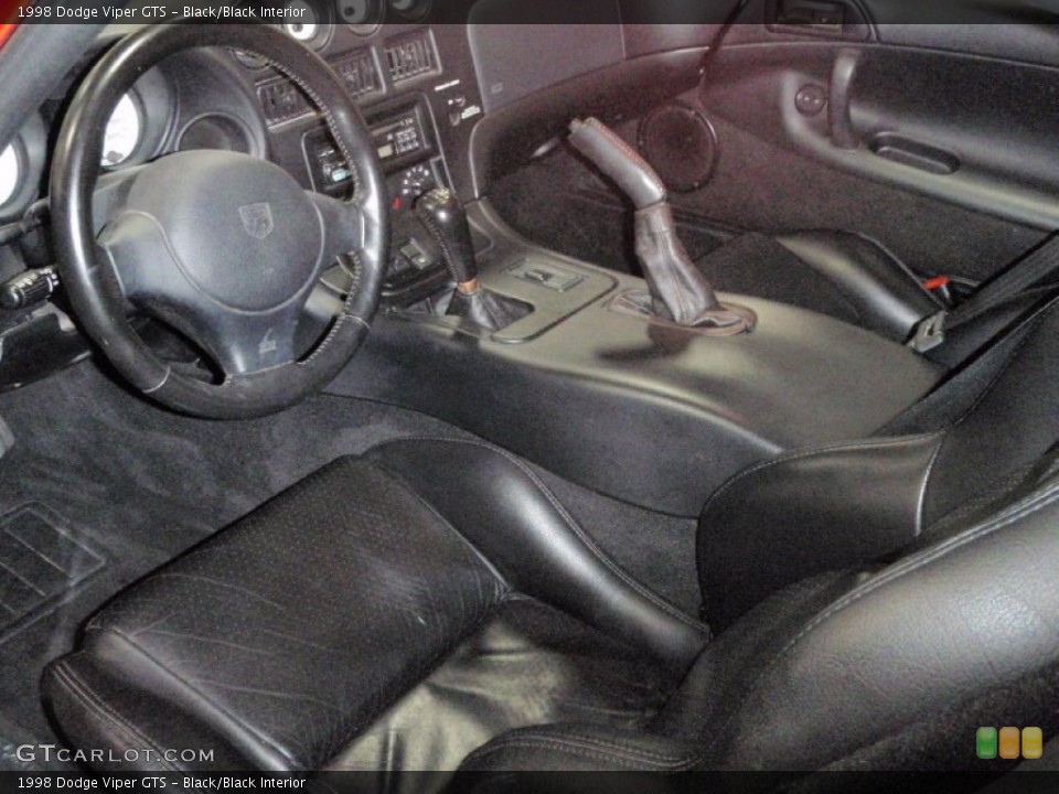 Black/Black Interior Photo for the 1998 Dodge Viper GTS #50429563