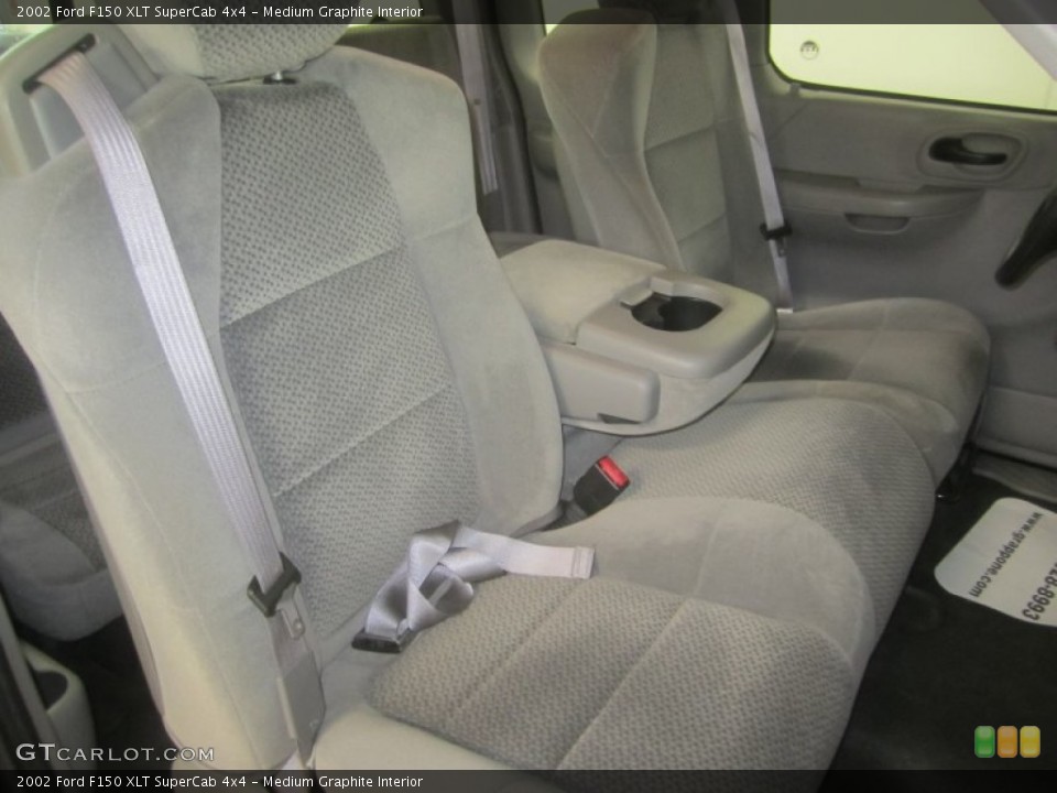 Medium Graphite Interior Photo for the 2002 Ford F150 XLT SuperCab 4x4 #50441692