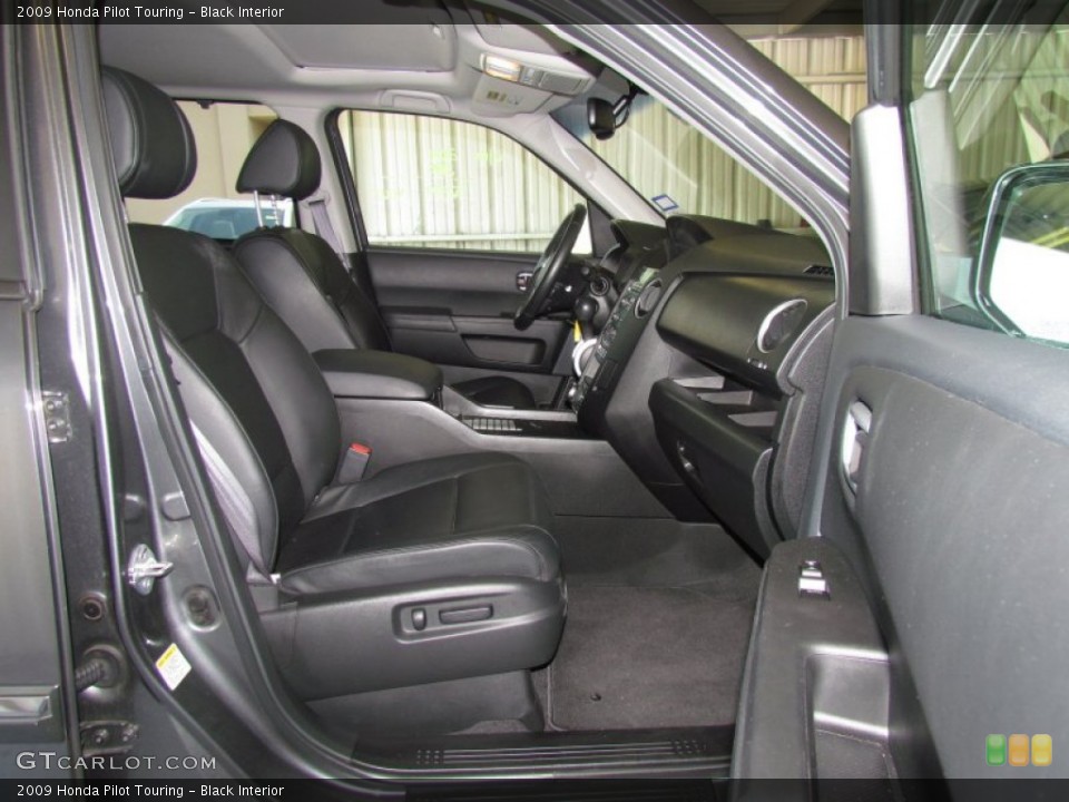 Black Interior Photo for the 2009 Honda Pilot Touring #50447228