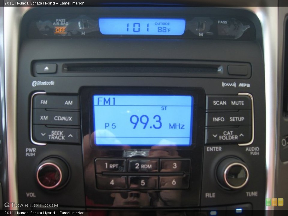 Camel Interior Controls for the 2011 Hyundai Sonata Hybrid #50447723
