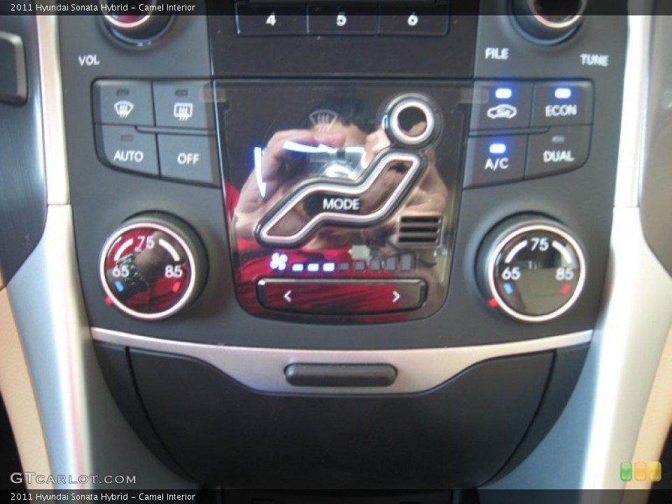 Camel Interior Controls for the 2011 Hyundai Sonata Hybrid #50447738