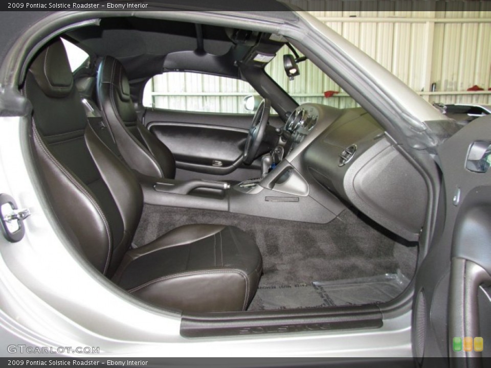 Ebony Interior Photo for the 2009 Pontiac Solstice Roadster #50448907