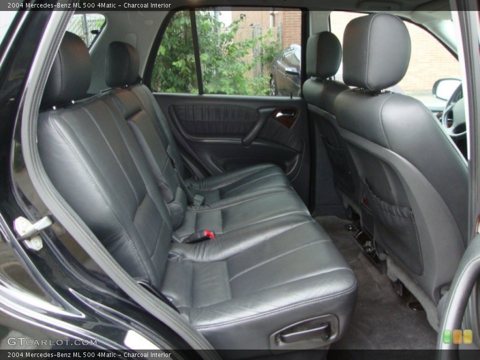 Charcoal Interior Photo for the 2004 Mercedes-Benz ML 500 4Matic #50448923