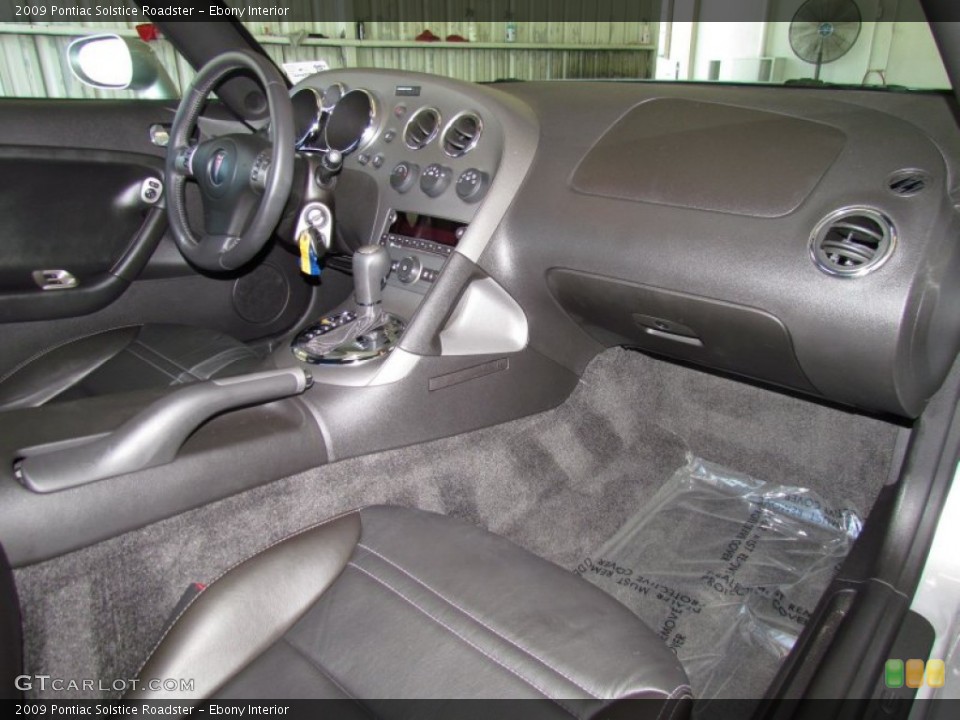 Ebony Interior Dashboard for the 2009 Pontiac Solstice Roadster #50448980
