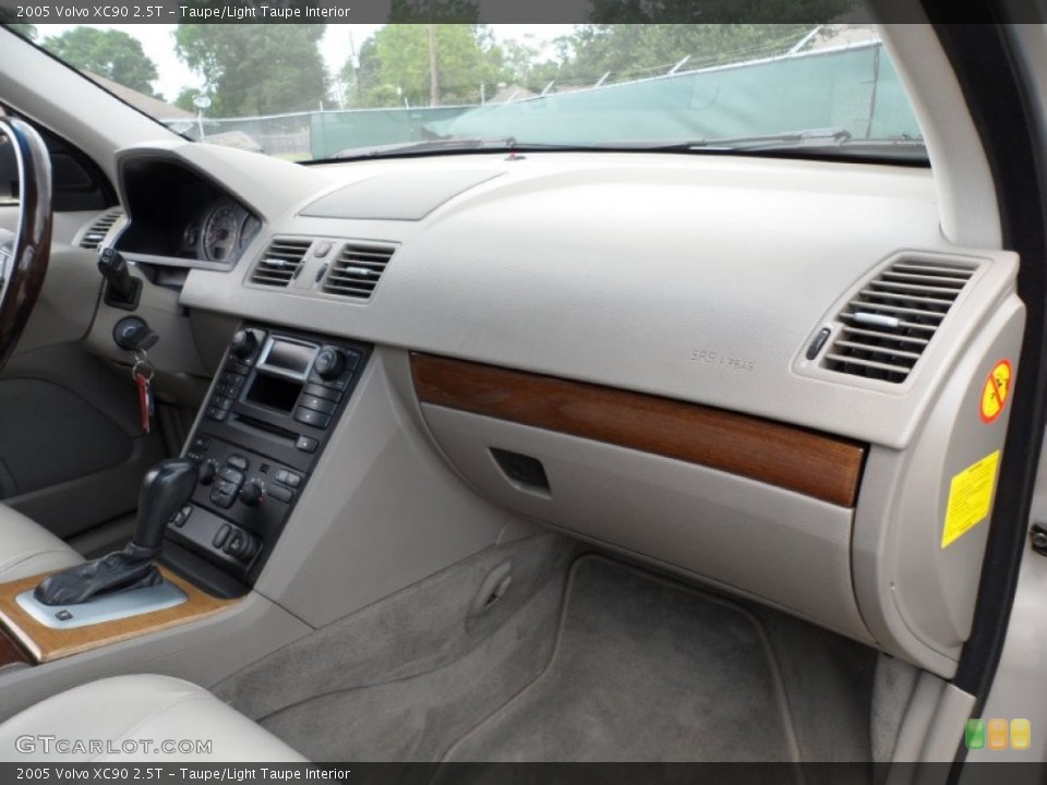 Taupe/Light Taupe Interior Photo for the 2005 Volvo XC90 2.5T #50450645