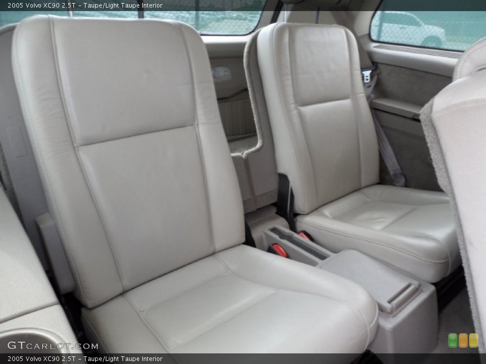 Taupe/Light Taupe Interior Photo for the 2005 Volvo XC90 2.5T #50450738