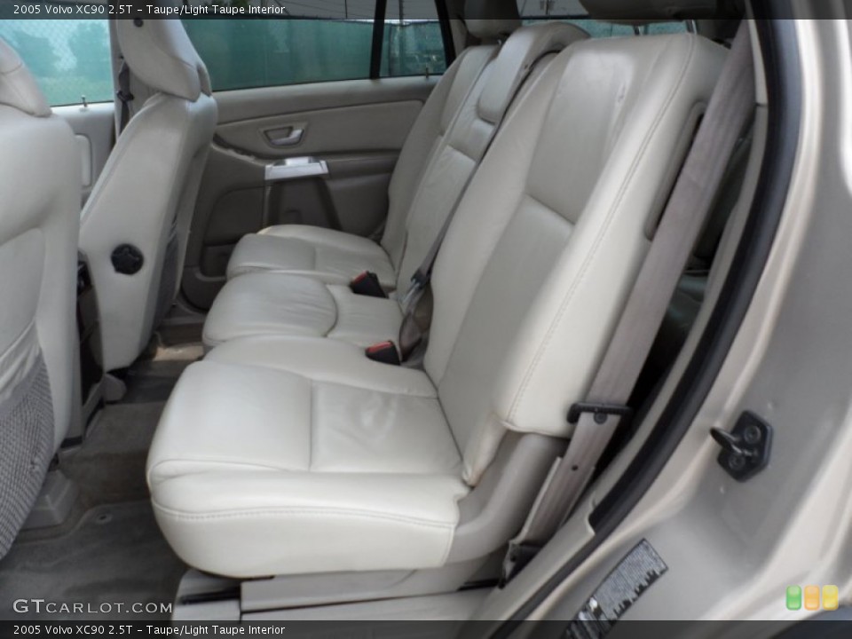 Taupe/Light Taupe Interior Photo for the 2005 Volvo XC90 2.5T #50450798