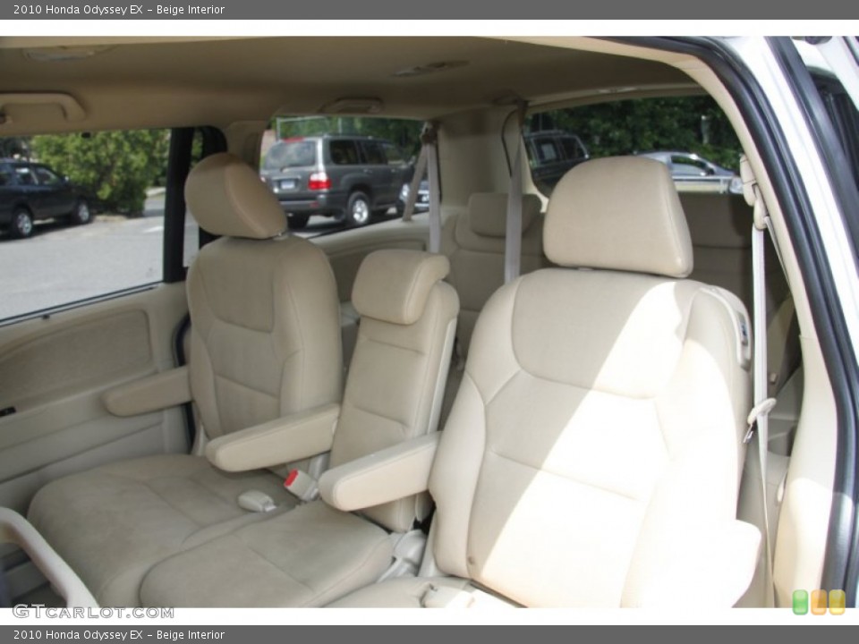 Beige Interior Photo for the 2010 Honda Odyssey EX #50450933