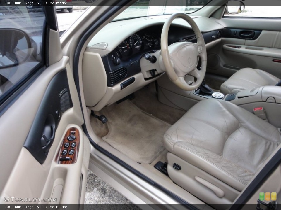 Taupe Interior Photo for the 2000 Buick Regal LS #50451719