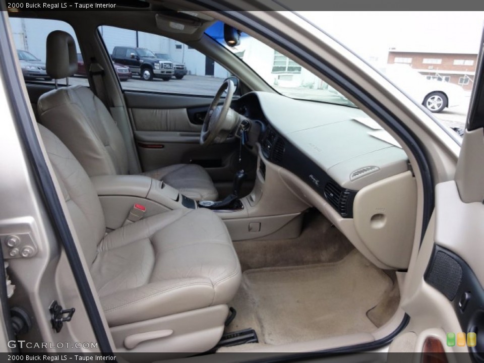Taupe Interior Photo for the 2000 Buick Regal LS #50451842