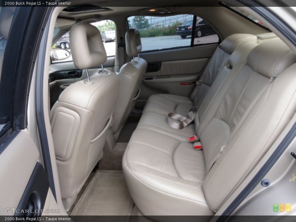 Taupe Interior Photo for the 2000 Buick Regal LS #50451941