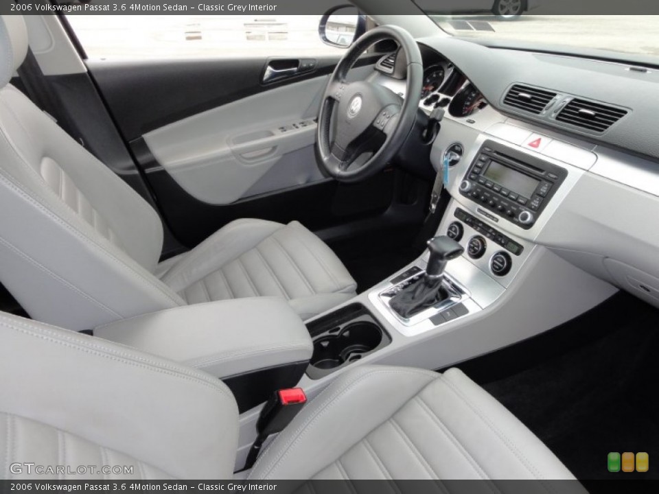 Classic Grey Interior Photo for the 2006 Volkswagen Passat 3.6 4Motion Sedan #50453480