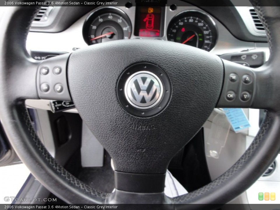 Classic Grey Interior Controls for the 2006 Volkswagen Passat 3.6 4Motion Sedan #50453936