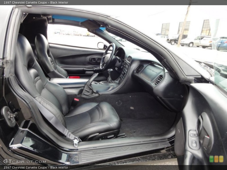 Black Interior Photo for the 1997 Chevrolet Corvette Coupe #50455124