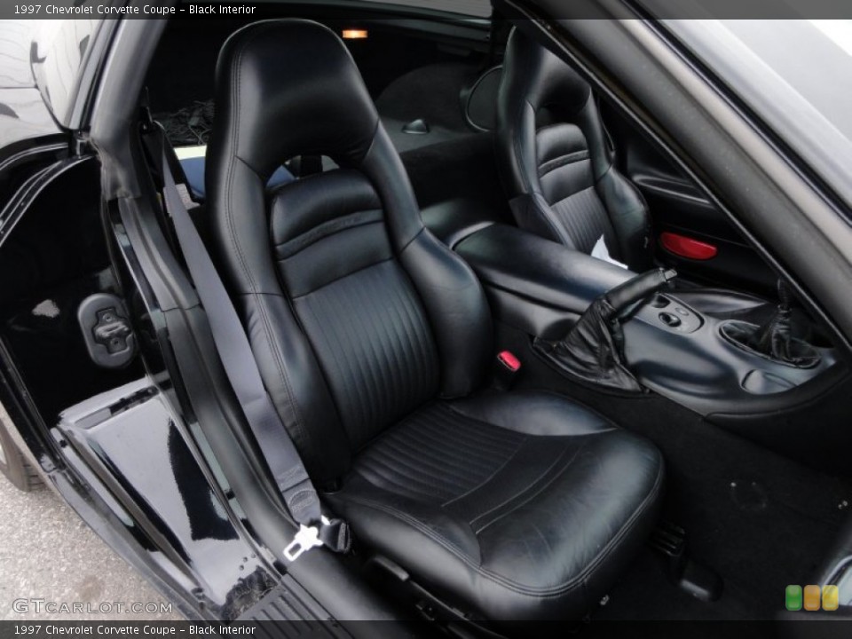 Black Interior Photo for the 1997 Chevrolet Corvette Coupe #50455139