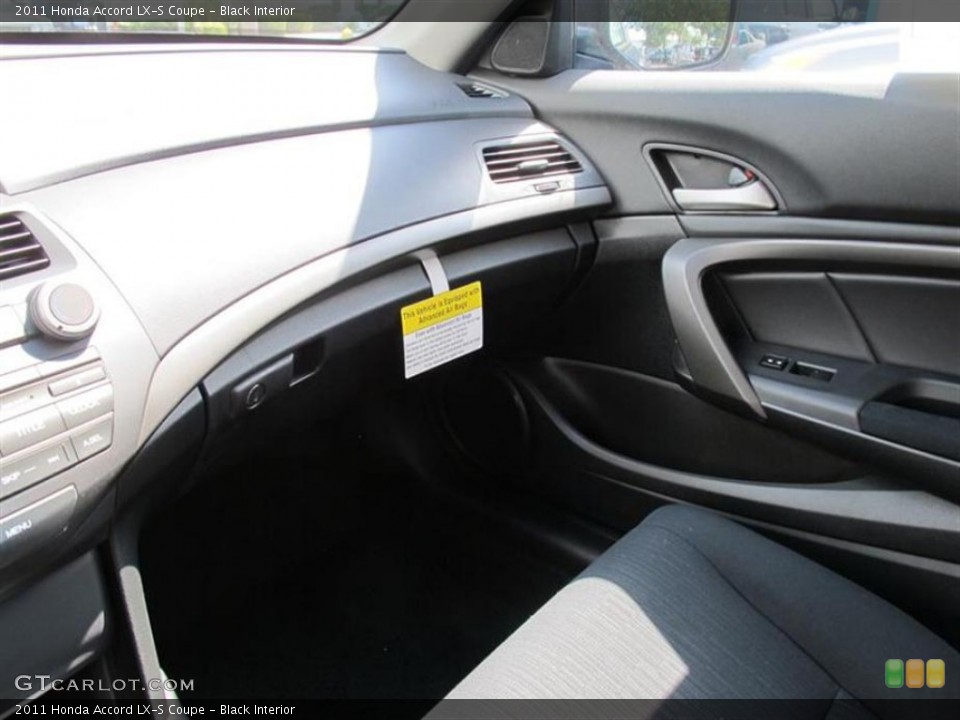 Black Interior Photo for the 2011 Honda Accord LX-S Coupe #50455730