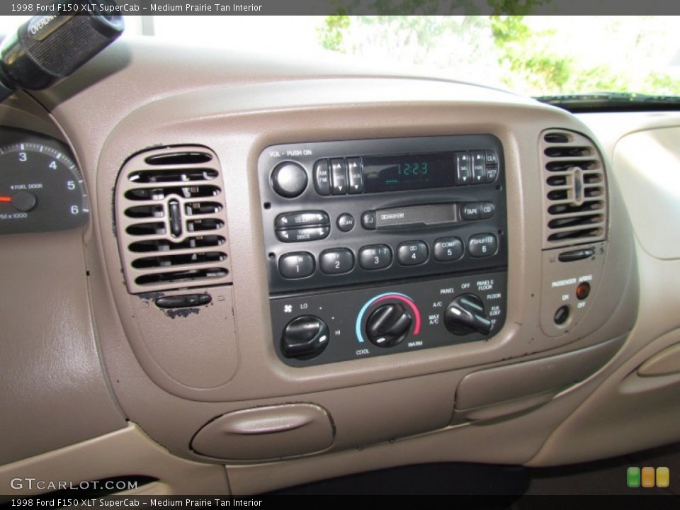 Medium Prairie Tan Interior Controls for the 1998 Ford F150 XLT SuperCab #50456351