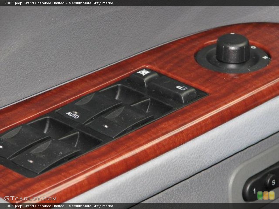 Medium Slate Gray Interior Controls for the 2005 Jeep Grand Cherokee Limited #50458319