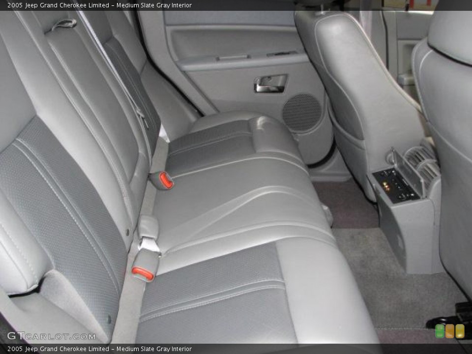 Medium Slate Gray Interior Photo for the 2005 Jeep Grand Cherokee Limited #50458361