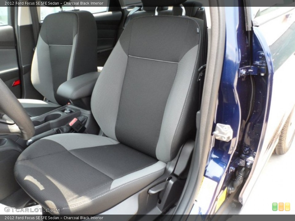 Charcoal Black Interior Photo for the 2012 Ford Focus SE SFE Sedan #50470771