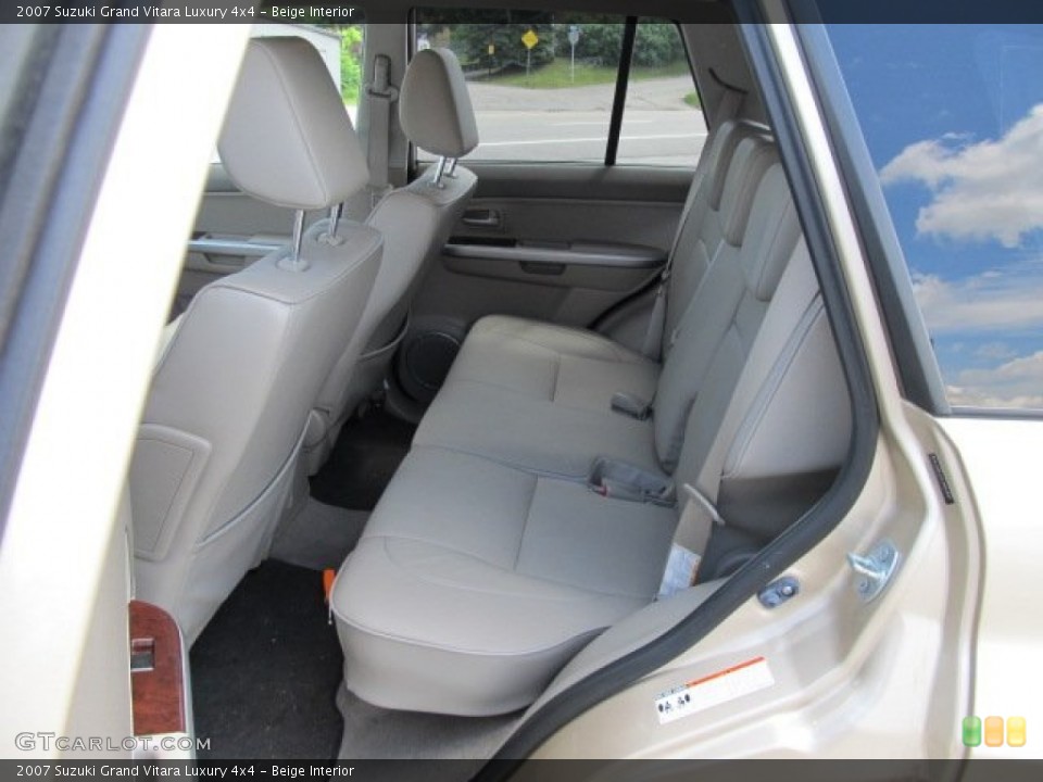 Beige Interior Photo for the 2007 Suzuki Grand Vitara Luxury 4x4 #50471377