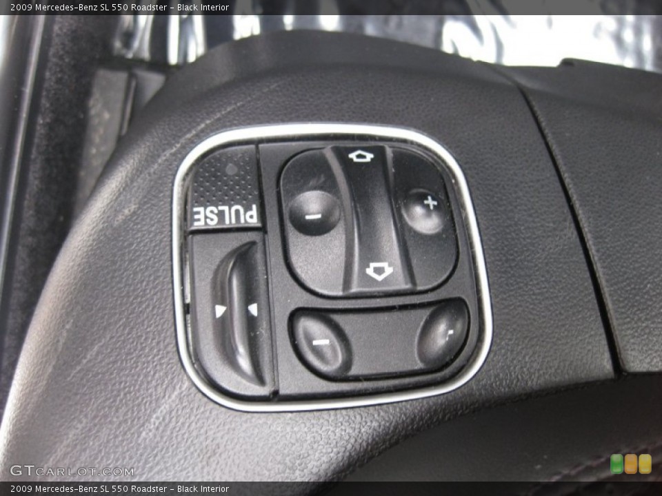 Black Interior Controls for the 2009 Mercedes-Benz SL 550 Roadster #50475556