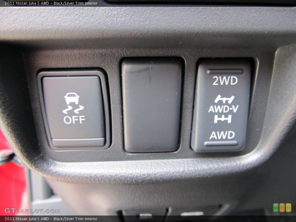 Black/Silver Trim Interior Controls for the 2011 Nissan Juke S AWD #50485029