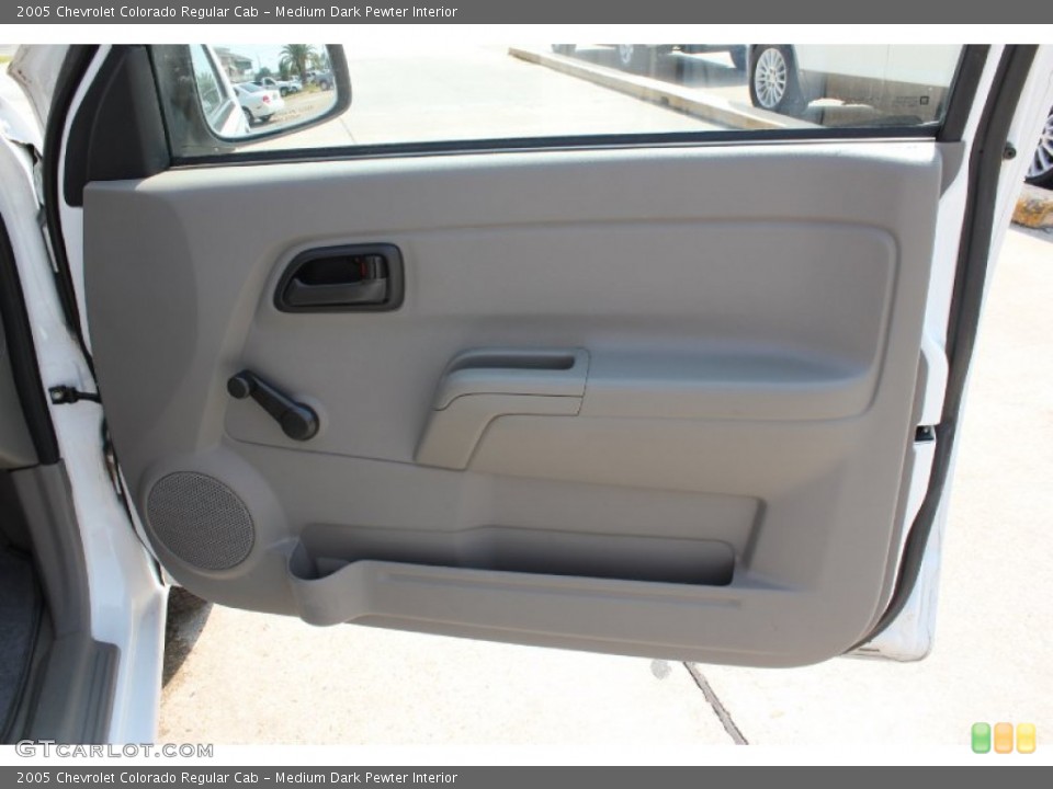 Medium Dark Pewter Interior Door Panel for the 2005 Chevrolet Colorado Regular Cab #50488471