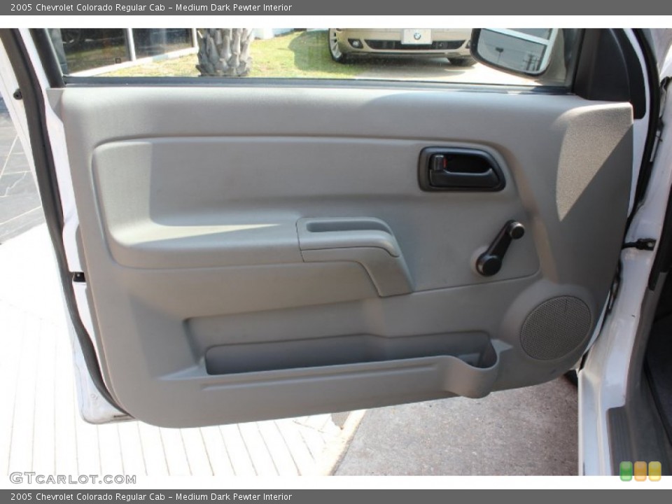 Medium Dark Pewter Interior Door Panel for the 2005 Chevrolet Colorado Regular Cab #50488486