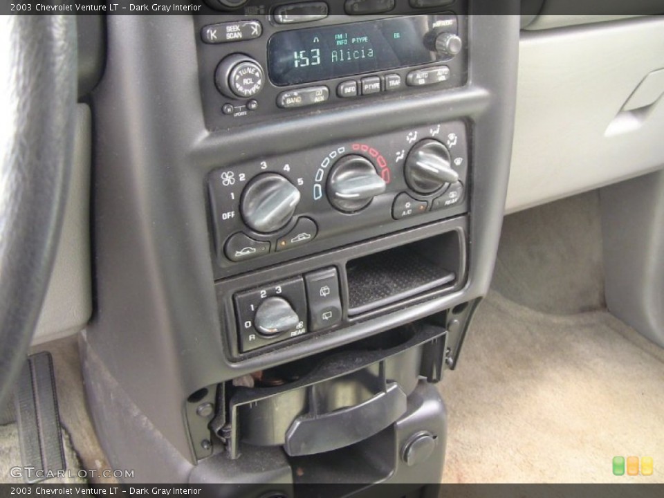 Dark Gray Interior Controls for the 2003 Chevrolet Venture LT #50496103