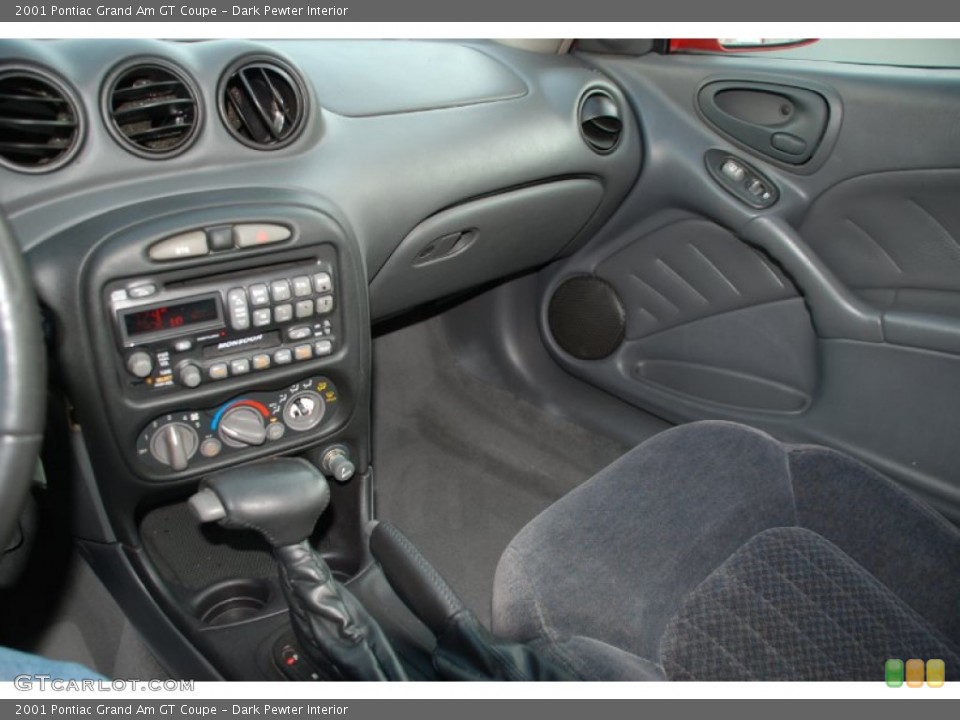 Dark Pewter Interior Photo for the 2001 Pontiac Grand Am GT Coupe #50499578