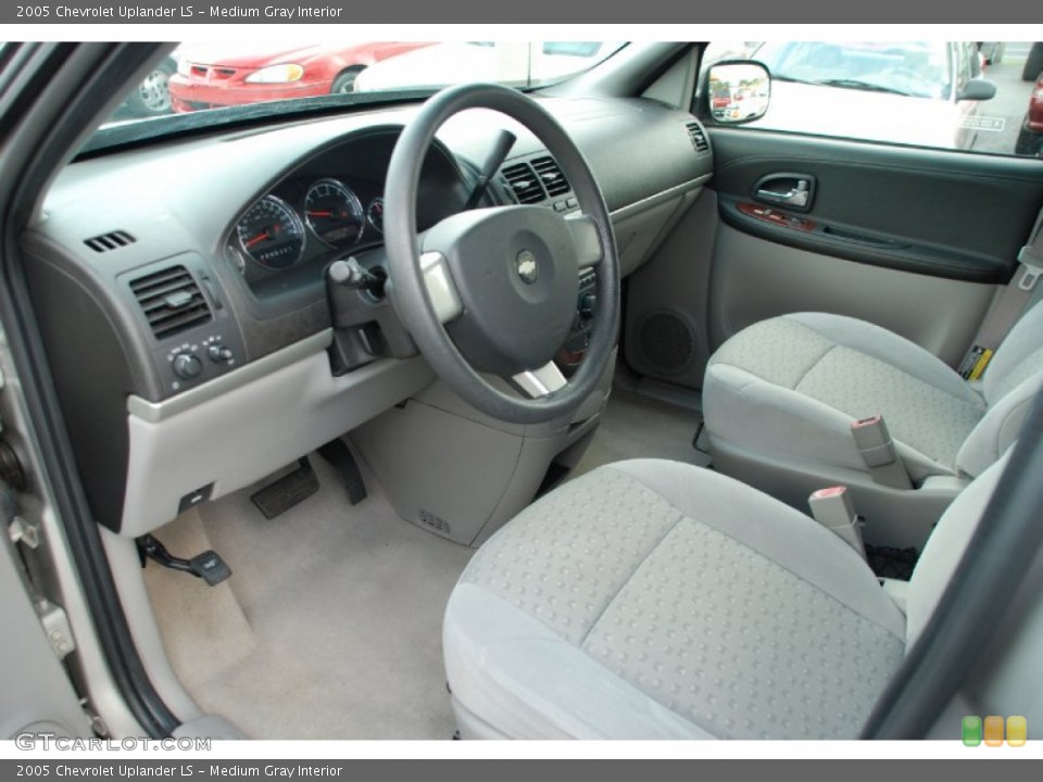 Medium Gray Interior Photo for the 2005 Chevrolet Uplander LS #50499830