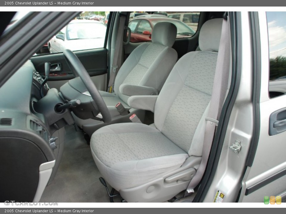 Medium Gray Interior Photo for the 2005 Chevrolet Uplander LS #50499836