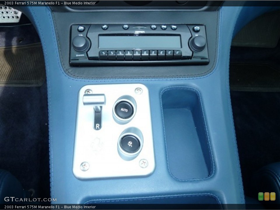 Blue Medio Interior Transmission for the 2003 Ferrari 575M Maranello F1 #50503450