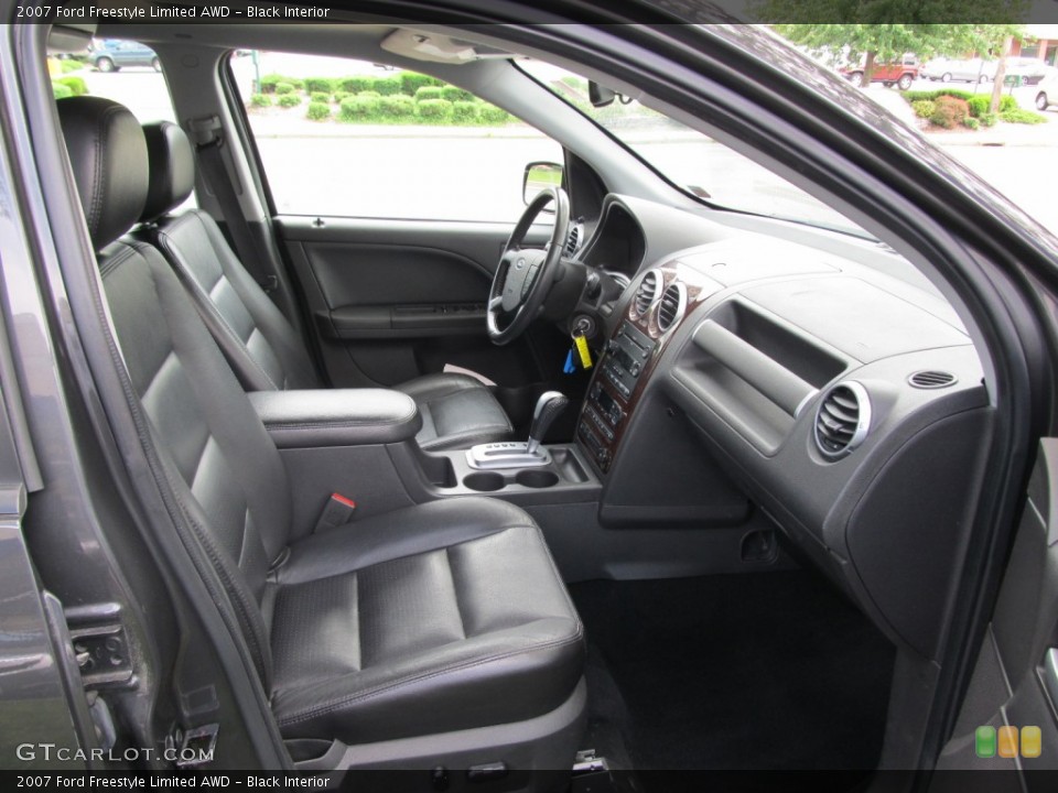 Black Interior Photo for the 2007 Ford Freestyle Limited AWD #50503768