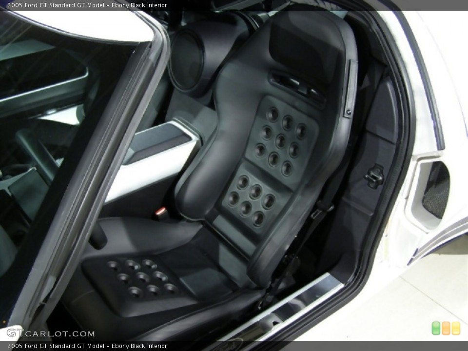 Ebony Black Interior Photo for the 2005 Ford GT  #50504