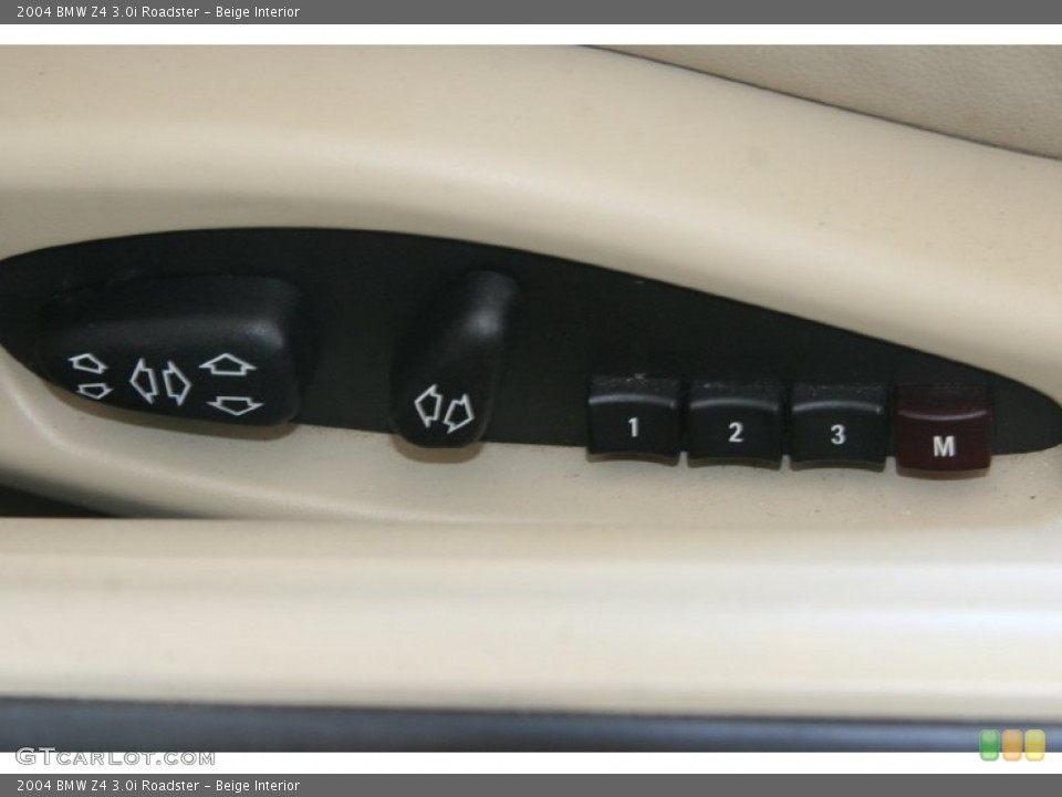Beige Interior Controls for the 2004 BMW Z4 3.0i Roadster #50504251