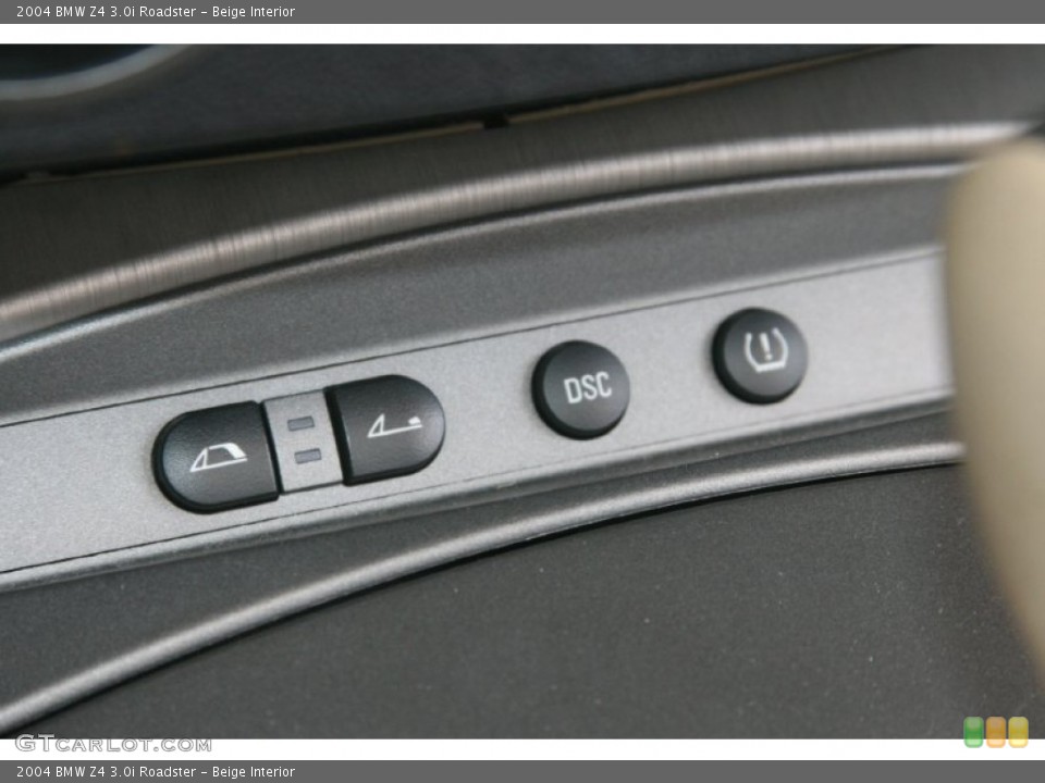 Beige Interior Controls for the 2004 BMW Z4 3.0i Roadster #50504371