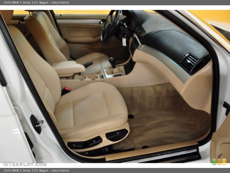 Sand Interior Photo for the 2004 BMW 3 Series 325i Wagon #50505814