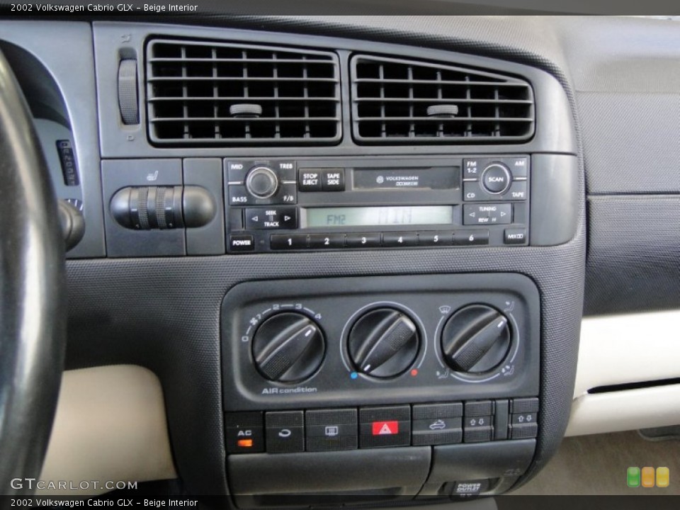 Beige Interior Controls for the 2002 Volkswagen Cabrio GLX #50505997