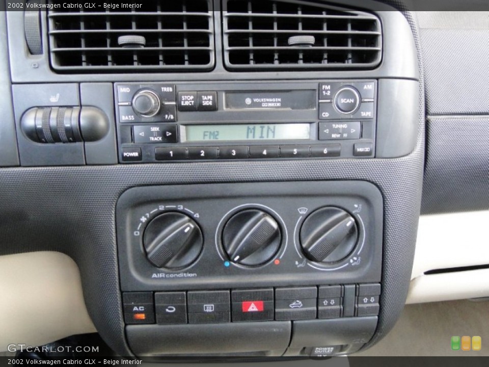 Beige Interior Controls for the 2002 Volkswagen Cabrio GLX #50506012