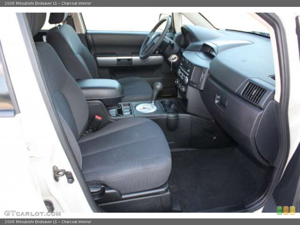 Charcoal Interior Photo for the 2006 Mitsubishi Endeavor LS #50506657
