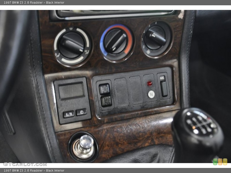 Black Interior Controls for the 1997 BMW Z3 2.8 Roadster #50507638