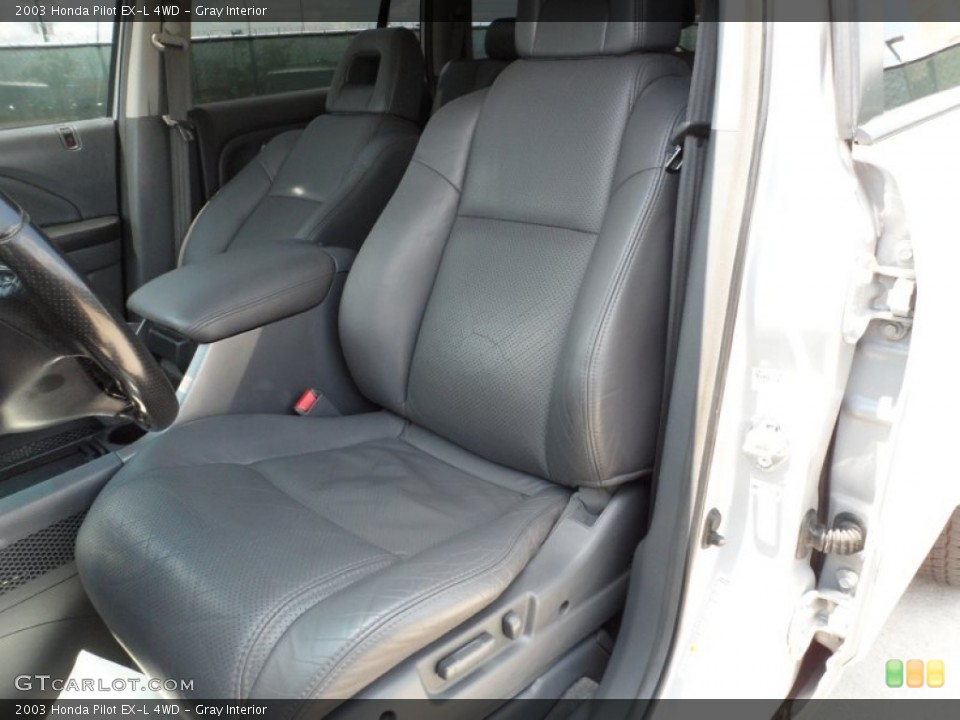 Gray Interior Photo for the 2003 Honda Pilot EX-L 4WD #50512237