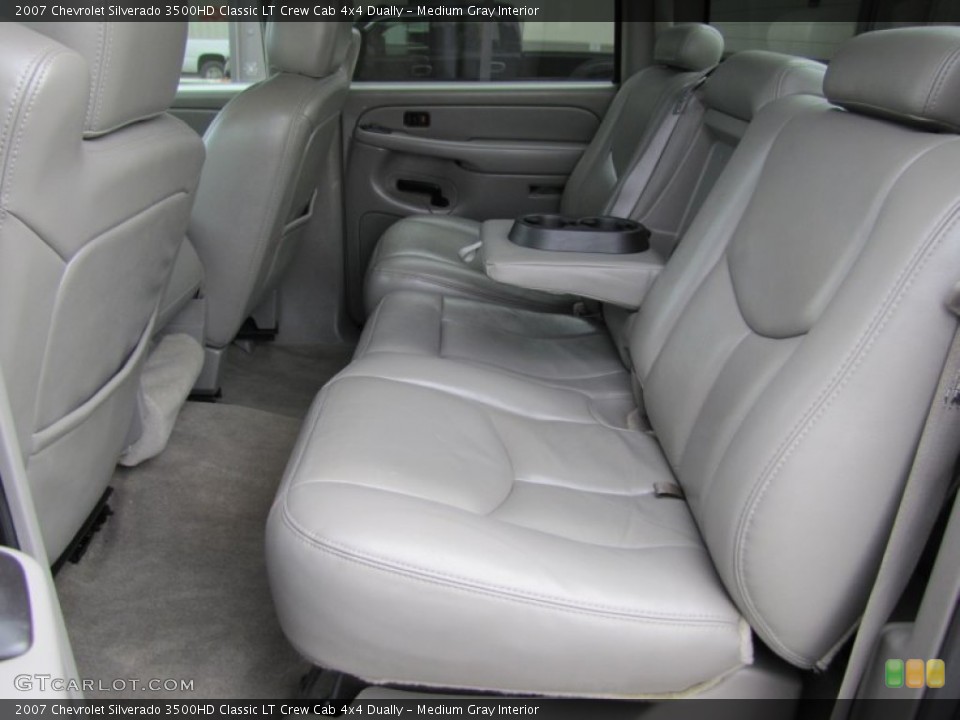 Medium Gray Interior Photo for the 2007 Chevrolet Silverado 3500HD Classic LT Crew Cab 4x4 Dually #50524798