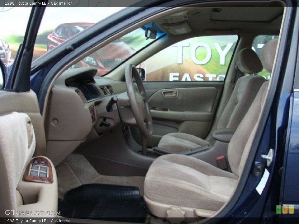 Oak Interior Photo for the 1998 Toyota Camry LE #50526448