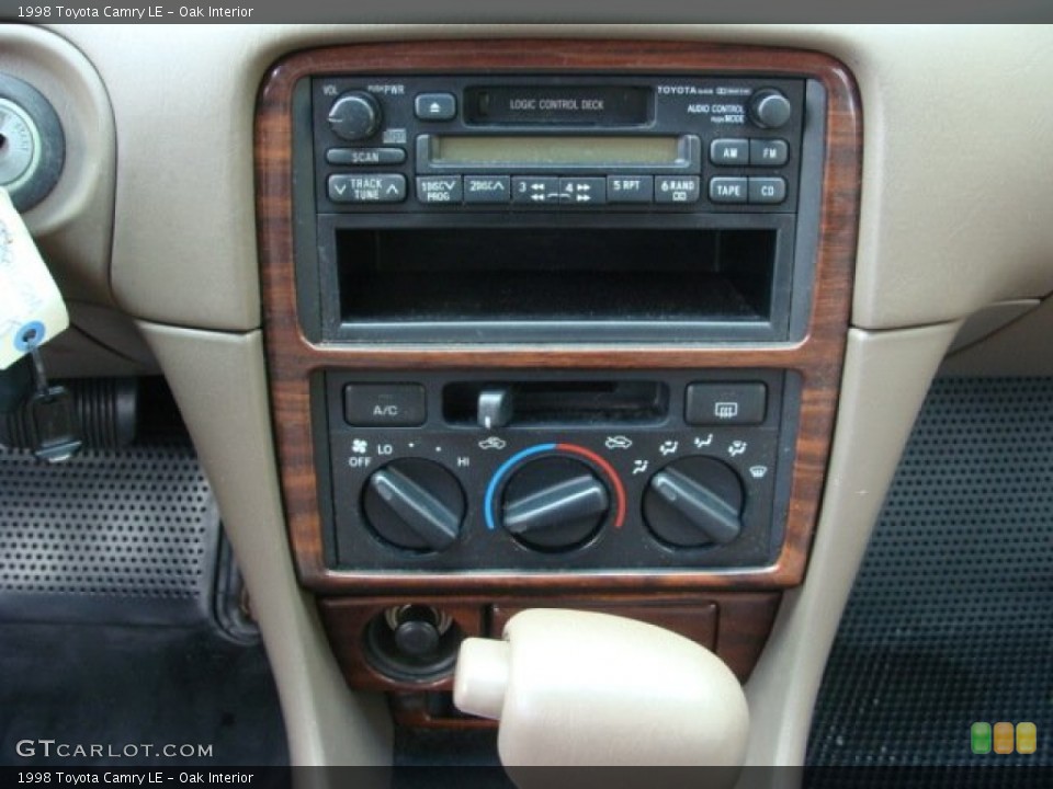 Oak Interior Controls for the 1998 Toyota Camry LE #50526508