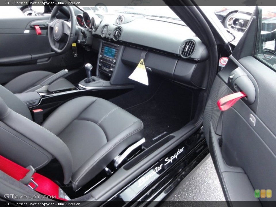 Black Interior Photo for the 2012 Porsche Boxster Spyder #50527843